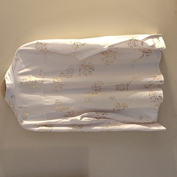 EUC Shein men's collared, long sleeve, dress shirt. White and metallic gold - Picture 7 of 7